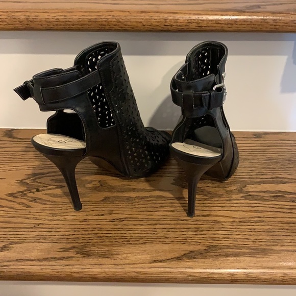 GUESS Black Ankle Stiletto - Picture 2 of 3